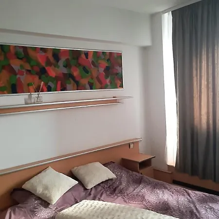 Modern 3 Ultracentral Mcdonalds Orange Apartment Craiova